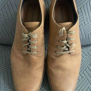 Dockers Men's Light Brown Oxfords